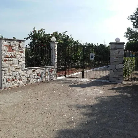 Country Cottage In Kardiakafti Peloponnese * Dhimitra (Elis)